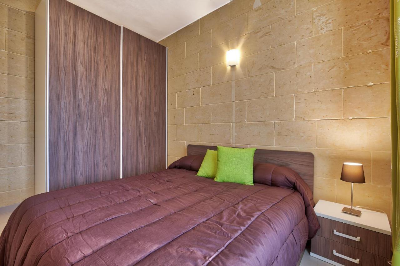 사넷 Summer Fields Penthouse With Amazing Views 아파트 외부 사진